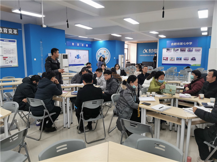 高二級(jí)部：同課異構(gòu)締結(jié)友誼、教研興校開(kāi)拓天地(圖4)