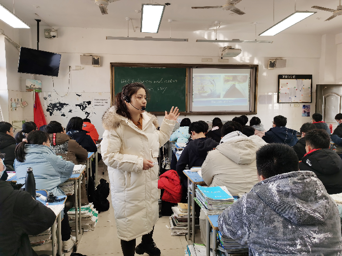 高一級(jí)部：青年教師展風(fēng)姿，課堂教研促成長(圖3)