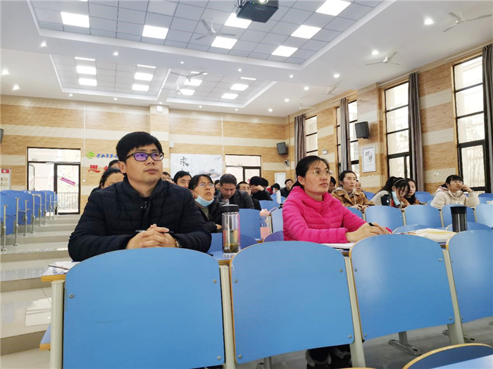 高一級部：推進數(shù)學新課程開展，落實培訓新教材實施(圖3)