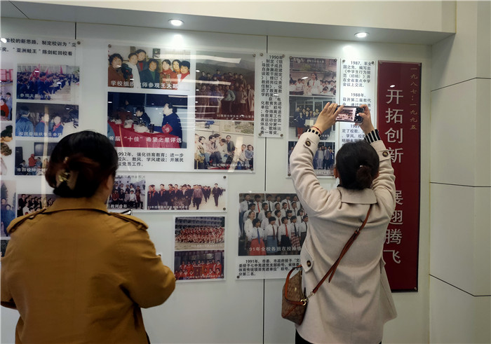 團(tuán)委：參觀合肥七中校史館，薪火相傳合肥團(tuán)史(圖2)