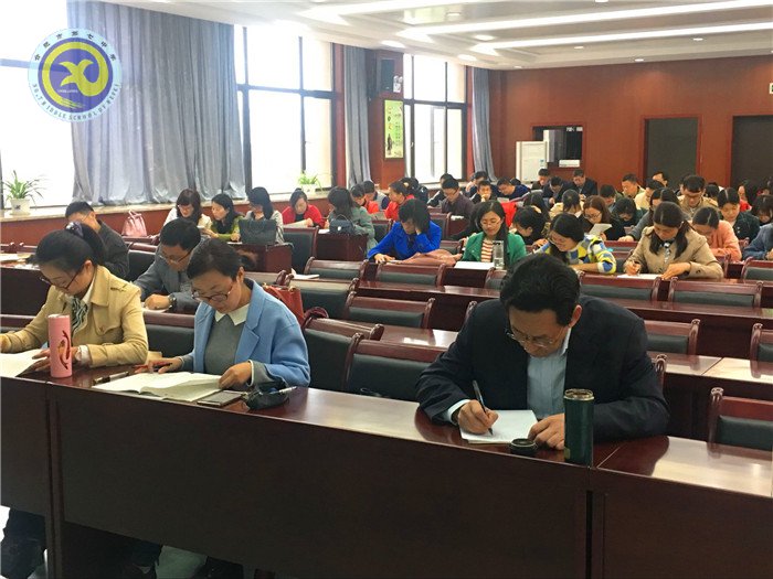教研穩(wěn)中求進，教學勇于探究(圖1)