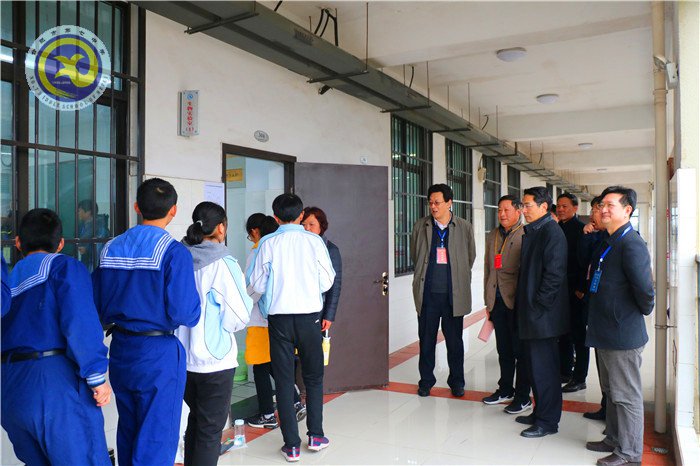 王杰才局長視察指導理科實驗考試(圖4)