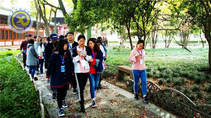 離時(shí)古寺西邊路，莘莘學(xué)子滿目中(圖2)