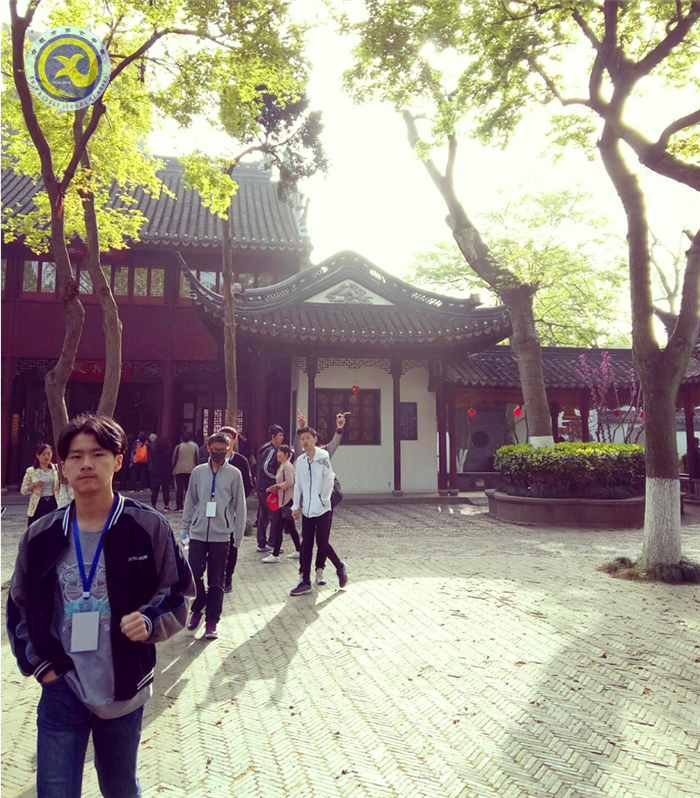 離時(shí)古寺西邊路，莘莘學(xué)子滿目中(圖3)