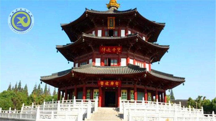 游千年古剎一絕，覽定園湖光山色(圖1)