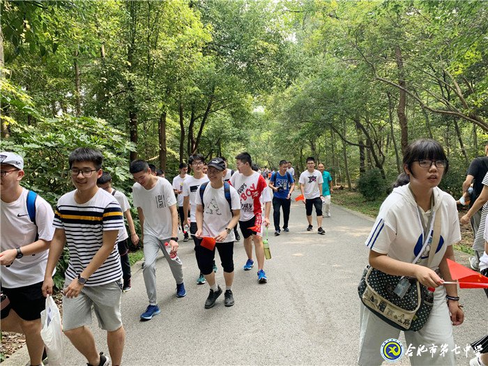 八月登頂蜀峰躊躇滿志，六月蟾宮折桂志在必得(圖3)