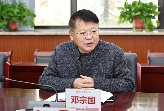 國家“雙一流”建設(shè)高校安徽大學(xué)向合肥七中授牌“優(yōu)質(zhì)生源基地”！(圖3)