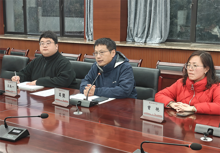 合肥七中高二年級召開卓越學子座談會(圖1)