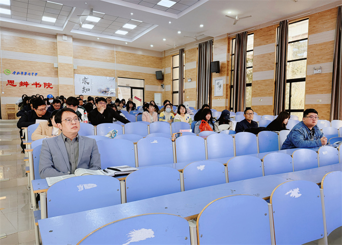 合肥七中高二年級召開階段學情分析會(圖1)
